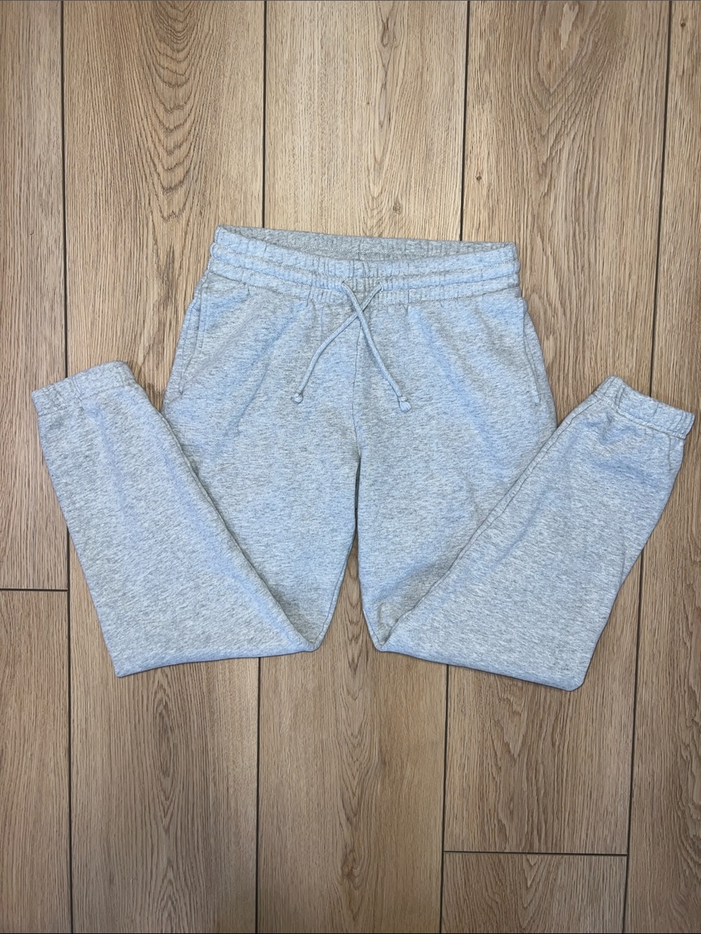 Aritzia TNA Light Gray Jogger Sweatpants